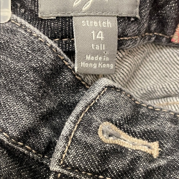 Embroidered Floral Women's Jeans - Picture 4 of 7